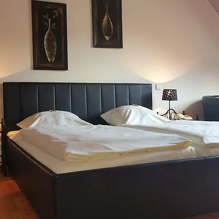 施韦英富特卢波德酒店